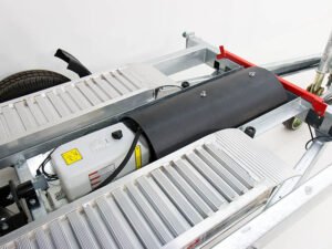 Debon-Dreiseitenkipper-DDK-180×306-26tE-PumpeRampenStutzen08.jpg
