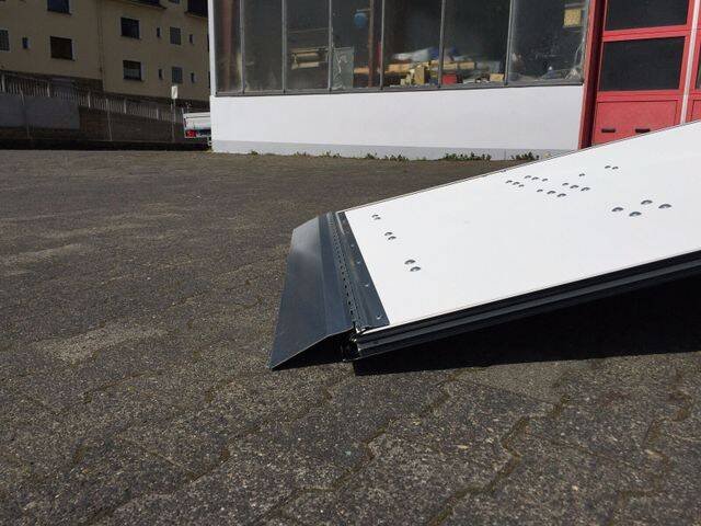 Kofferanhänger Böckmann KT 3015/27 M - mit Auffahrrampe – Bild 6
