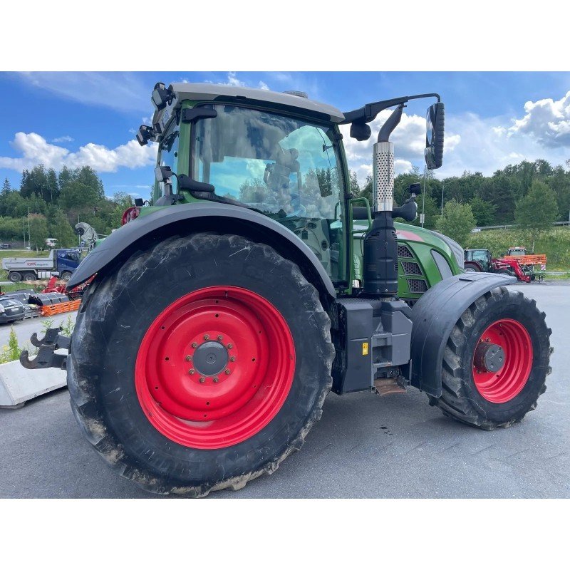 fendt-724-profiplus-8-1.jpg