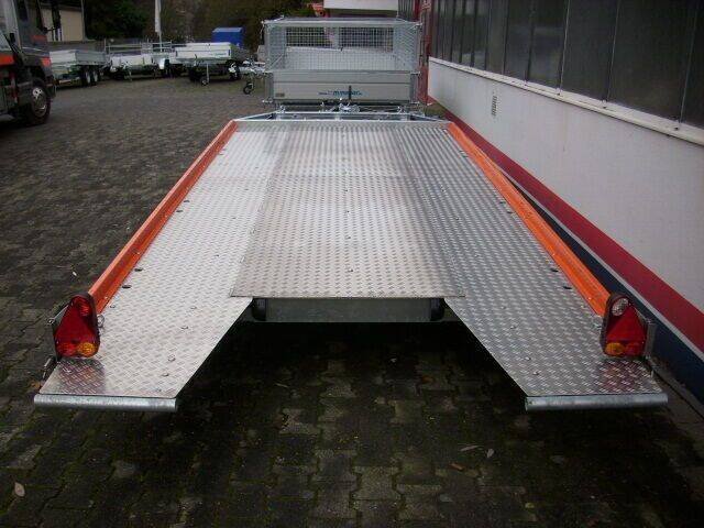 geschlossener-boden-autotransporter.jpg