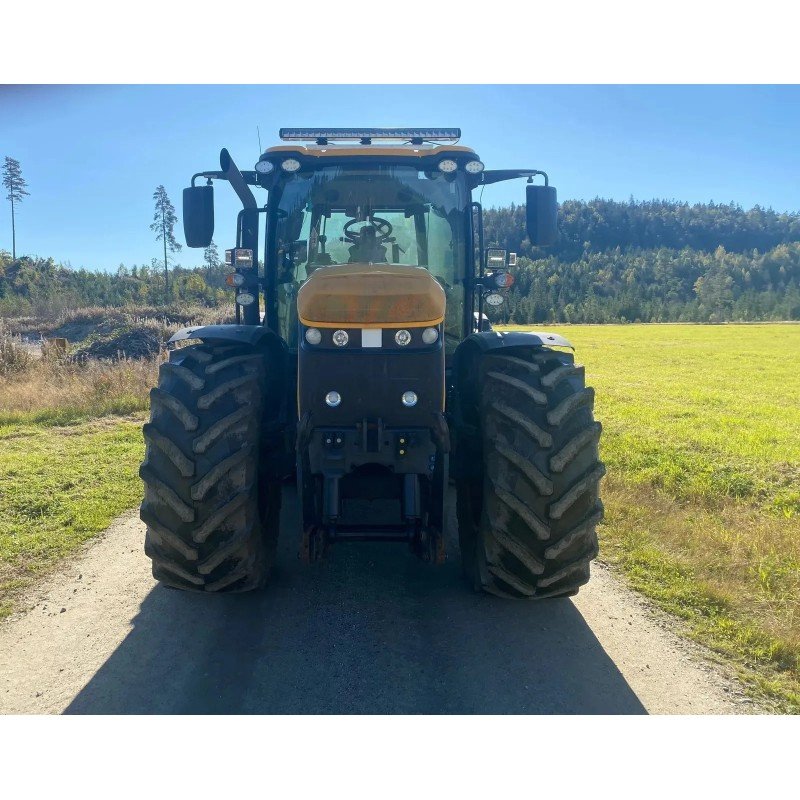 jcb-4220-fastrac-13.jpg