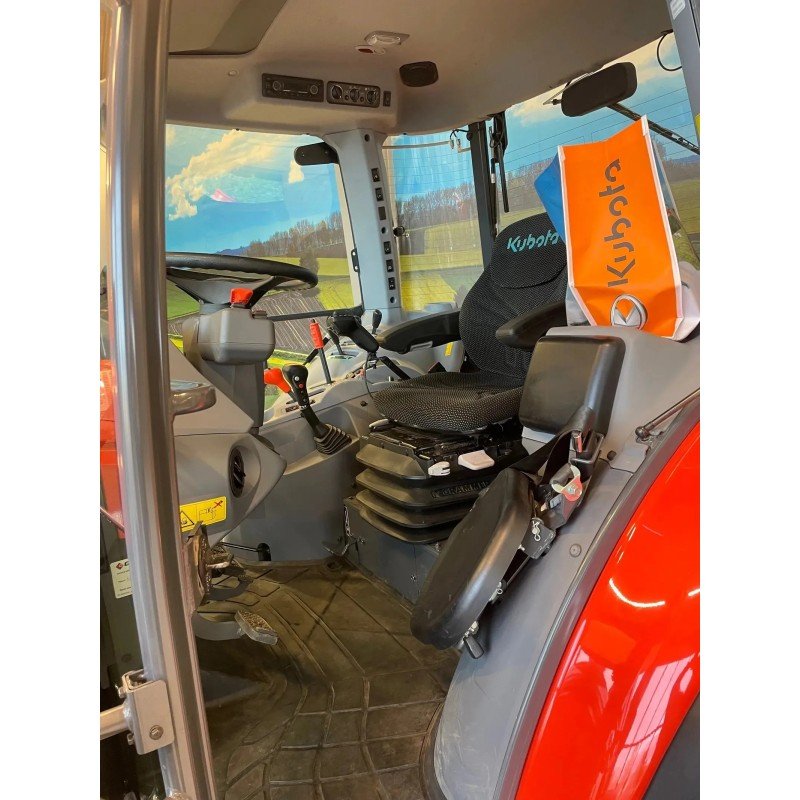 kubota-m5-112-11-1.jpg
