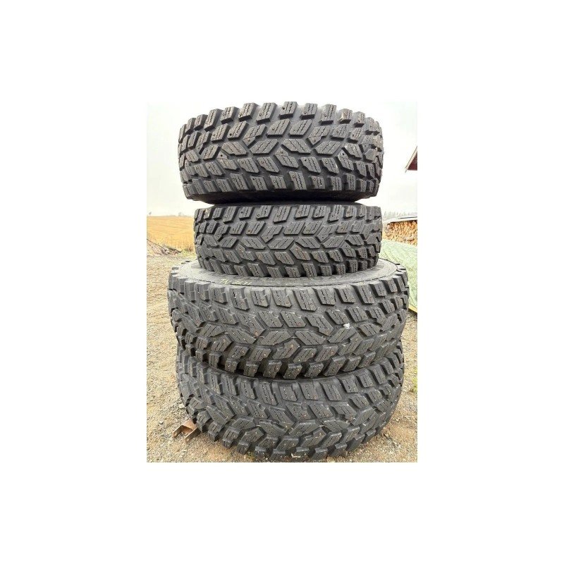 pointe-john-deere-nokian-tri-440-80r28-540-800r38-17.jpg
