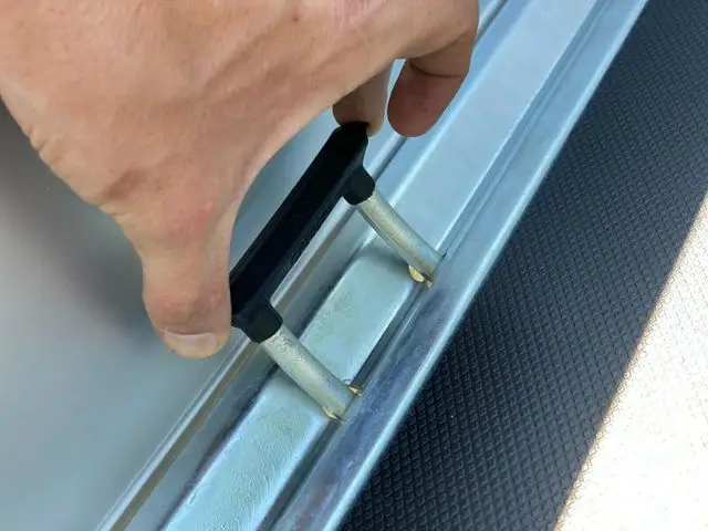 Kastenanhänger Saris PL 406 204 2700 kg - mit niedrig Fahrwerk – Bild 2