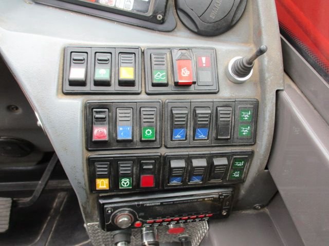 008-1688030901.jpg