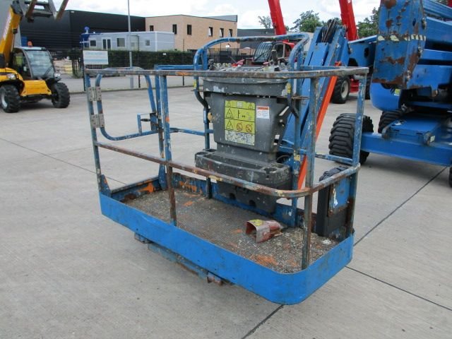 012-1687788702.jpg