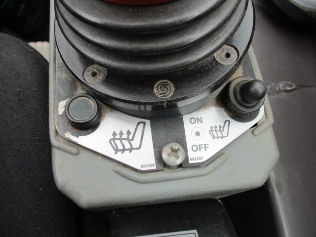 018-1688030902.jpg