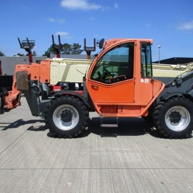 JLG 4017