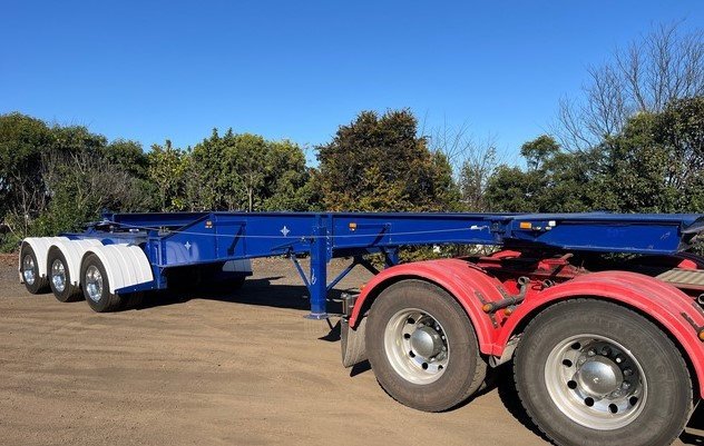 Haulmark Tri/A B-Double 7 m (2000) – Vielseitiger Anhänger für schwere Transporte – Bild 9