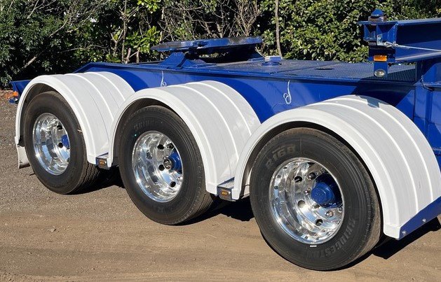 Haulmark Tri/A B-Double 7 m (2000) – Vielseitiger Anhänger für schwere Transporte – Bild 10