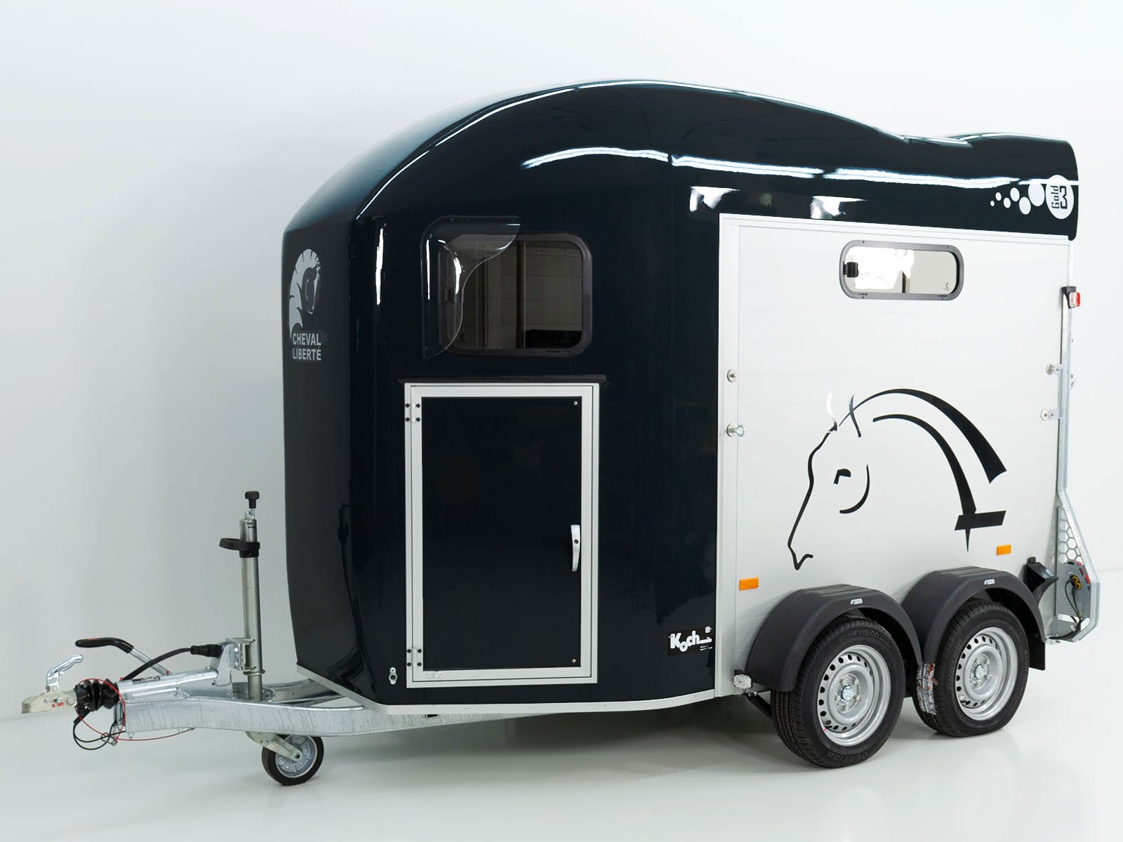 Cheval Liberte Pferdeanhänger GOLD 3 | Premium Pullman 2 | Sattelkammer | schwarz – Bild 15