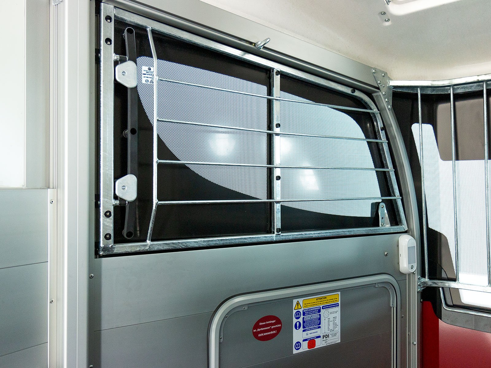 Ifor Williams Pferdeanhänger HBX 403 | Frontausstieg | neues Modell | Rot – Bild 10