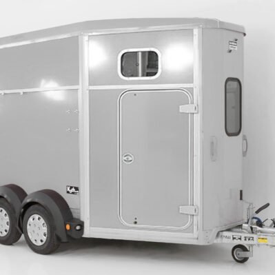 Ifor Williams Pferdeanhänger HB511 | Sattelkammer | Silber