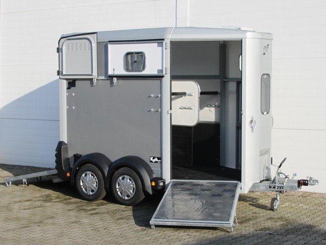 Ifor Williams Pferdeanhänger HB506|Frontausstieg