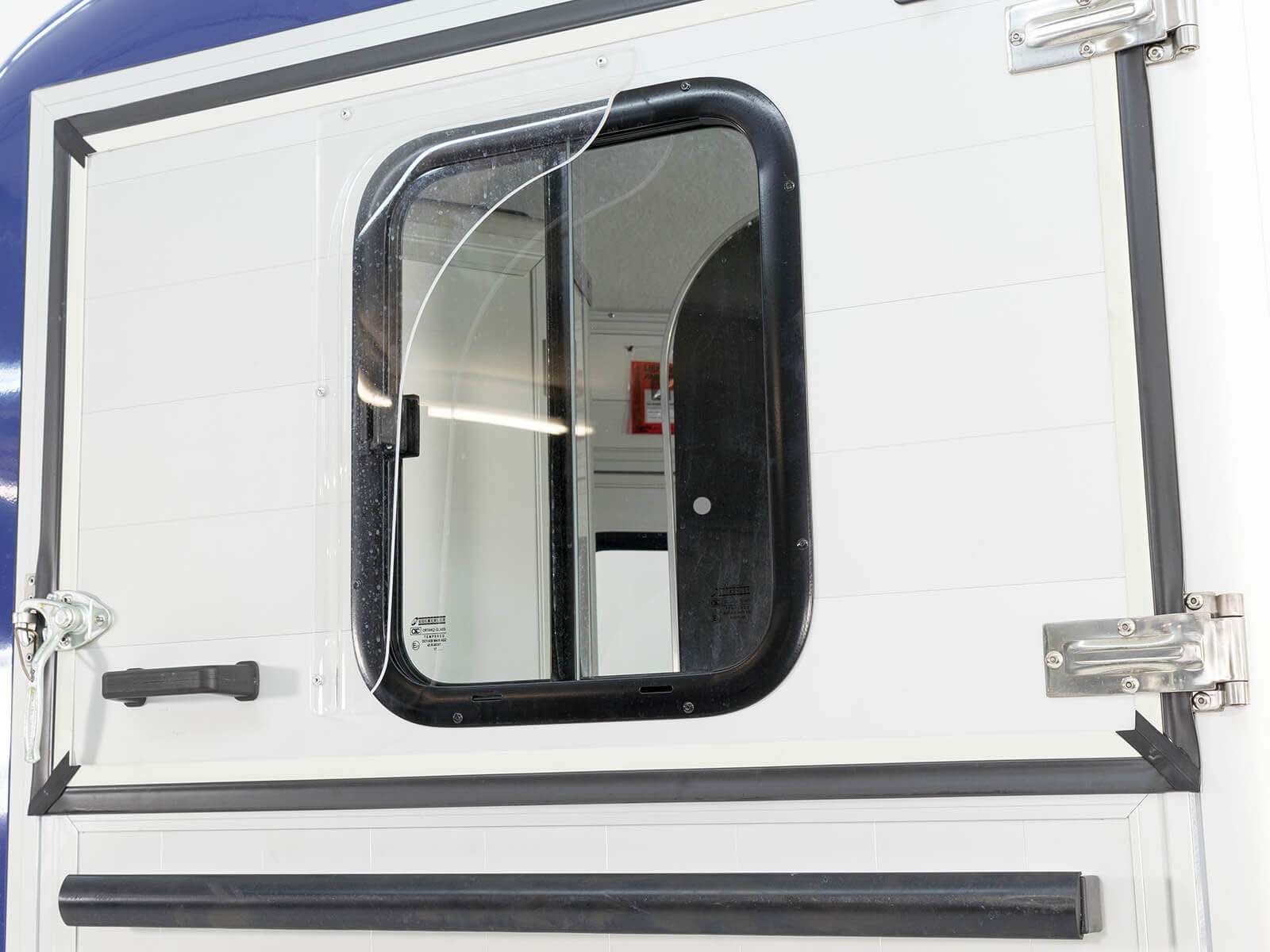 Cheval Liberte Pferdeanhänger Touring Country | Sattelkammer | Frontausstieg | blau – Bild 16