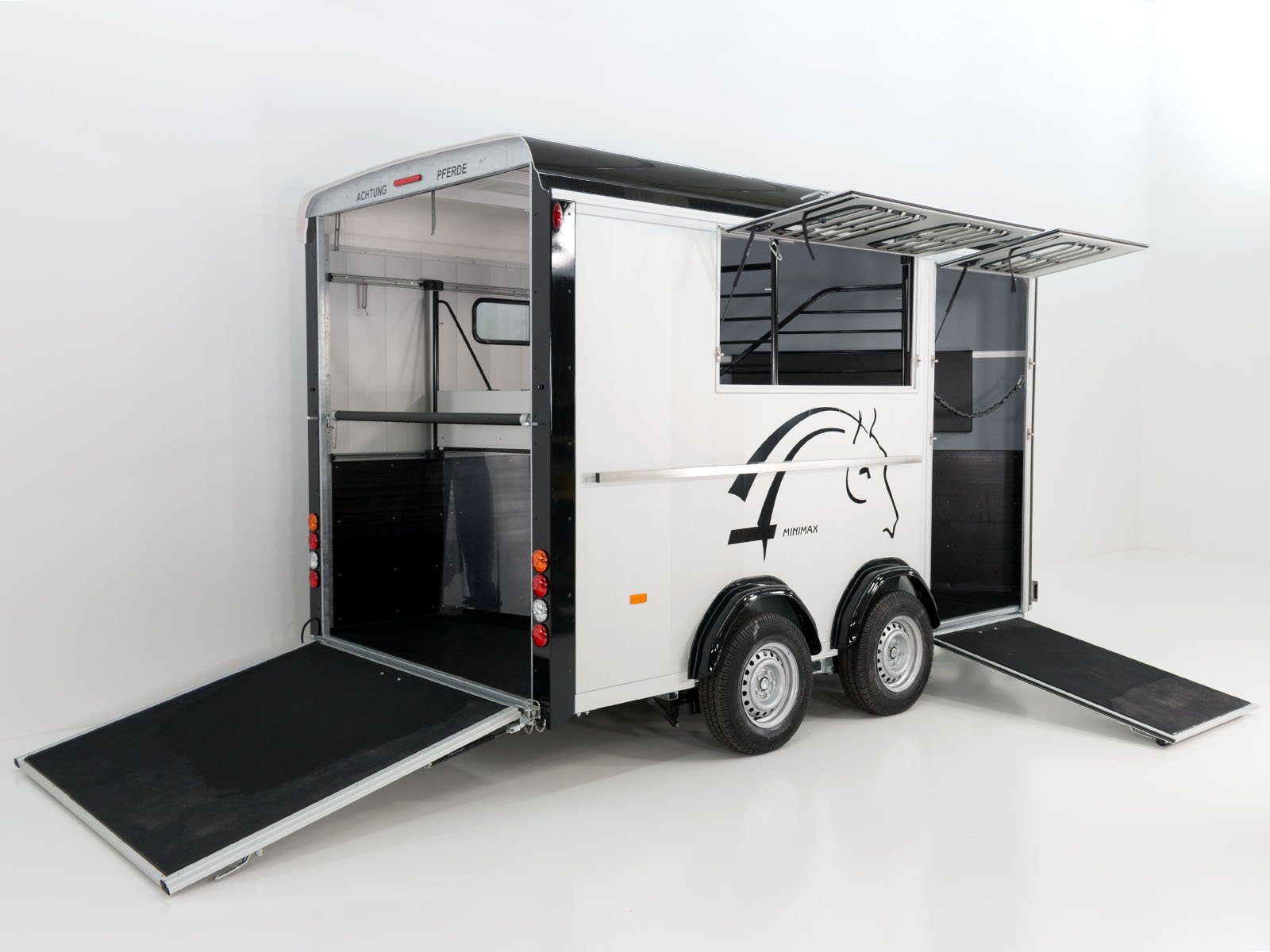 Cheval Liberte Pferdeanhänger Maxi 3 | 3 Pferde | Pullmann 2 Fahrwerk | schwarz – Bild 6
