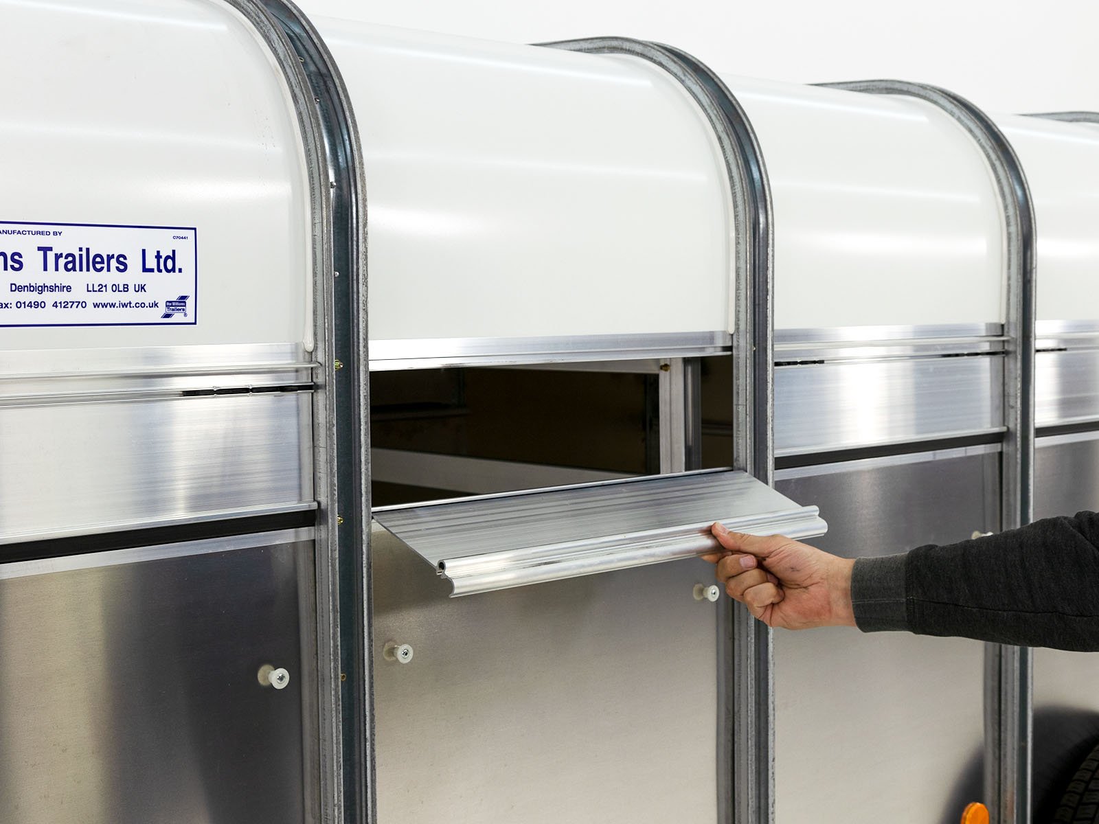 Ifor Williams Schaf- und Kälberanhänger P8G 124x250 cm Höhe: 120 cm | 1,4t – Bild 9