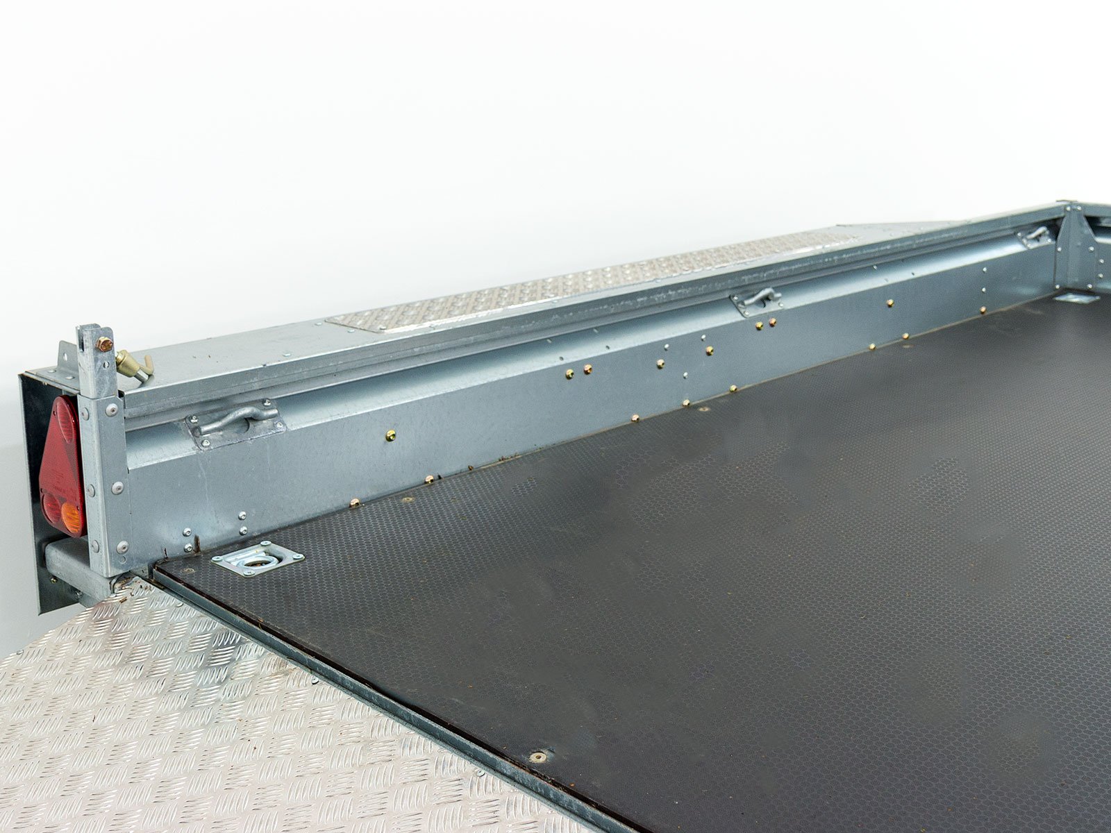 Ifor Williams Baumaschinenanhänger GX105 157x303 2,7t | Auffahrrampe – Bild 12