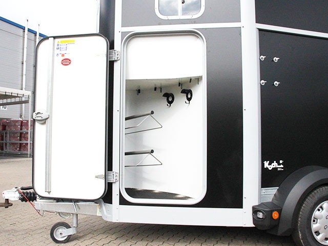 Ifor Williams Pferdeanhänger HB506|Sattelkammer|schwarz – Bild 8