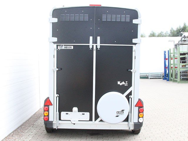 Ifor Williams Pferdeanhänger HB506|Sattelkammer|schwarz – Bild 4