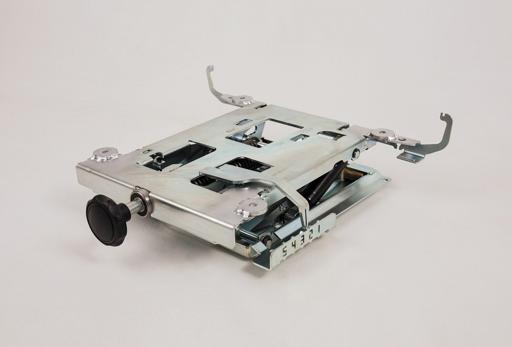 AS-Motor_AS_799_800_900_915_Sitzfederungspaket_web.jpg
