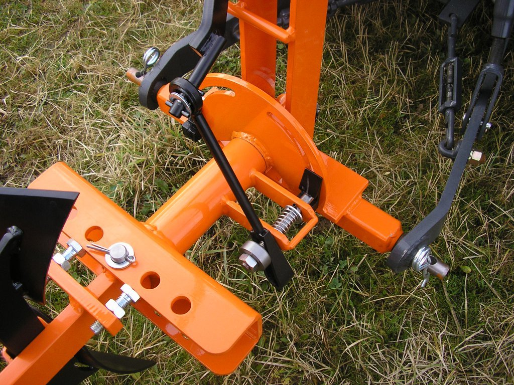 Drehpflug-mit-Rad-_01-1.jpg