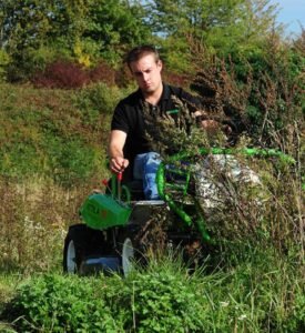 Etesia-Attila-AK-88_2.jpg