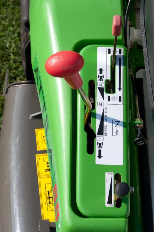 Etesia-Attila-AK-88_5.jpg