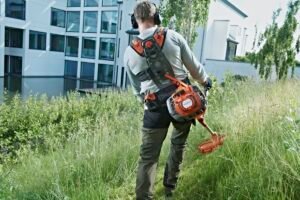 Husqvarna_545RX_Action.jpg