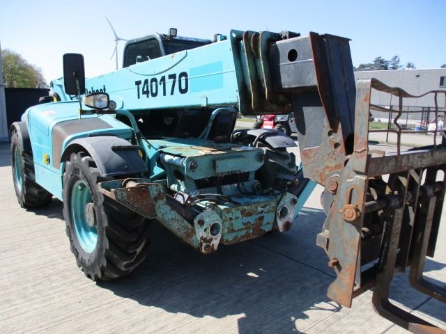 bobcat-030-1681976981.jpg