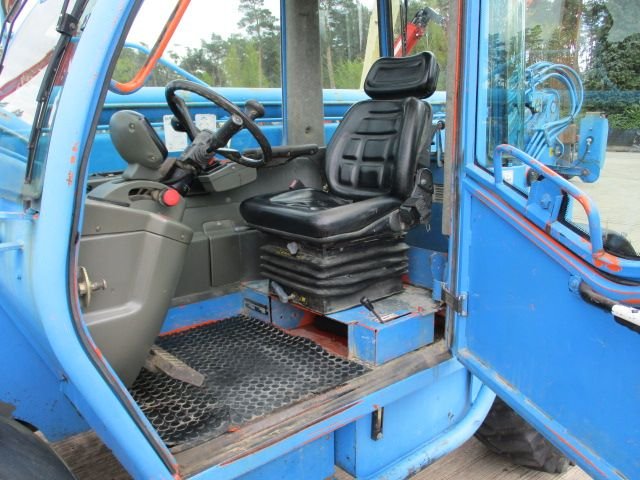 jlg-003-1682430492.jpg