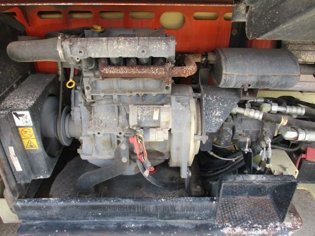 jlg-013-1687873860.jpg