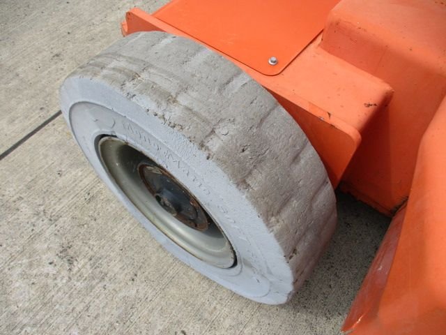 jlg-014-1688023406.jpg