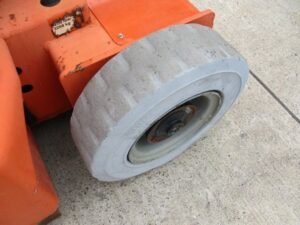 jlg-016-1688023407.jpg