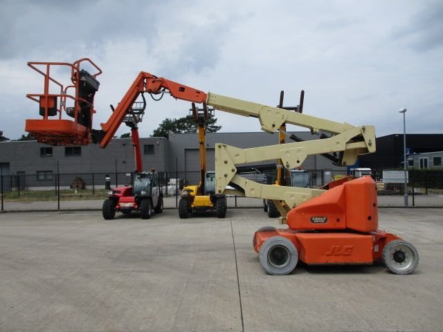 jlg-017-1688023407.jpg