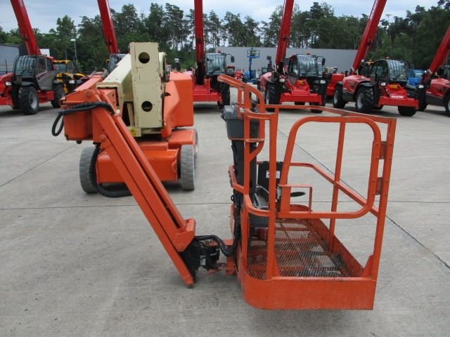jlg-019-1688023406.jpg