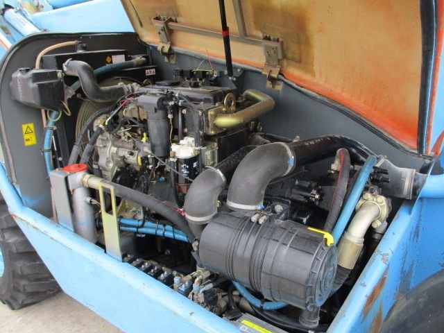jlg-020-1682430493.jpg