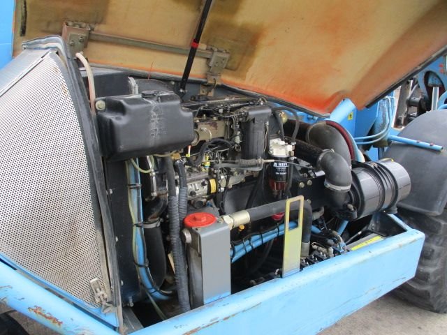 jlg-021-1682430493.jpg