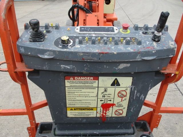 jlg-023-1688023407.jpg