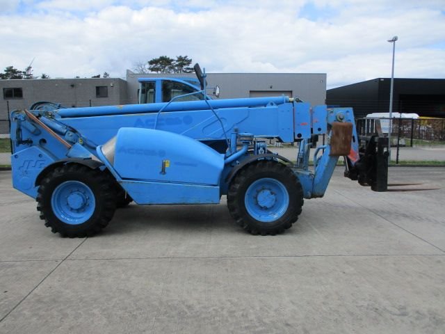 jlg-024-1682430493.jpg