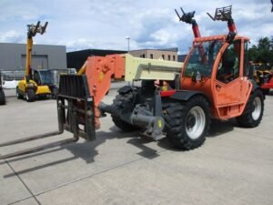 jlg-032-1687872118.jpg