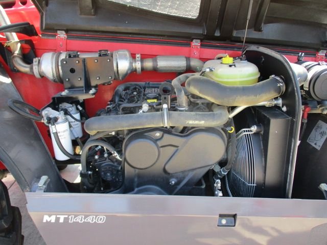 manitou-mt-1440-024-1686314404.jpg