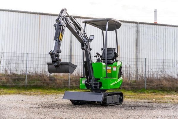 mini-pelle_electrique_lithium_ion_accu_1100_KG_achat_en_ligne_14835_600x600.jpg